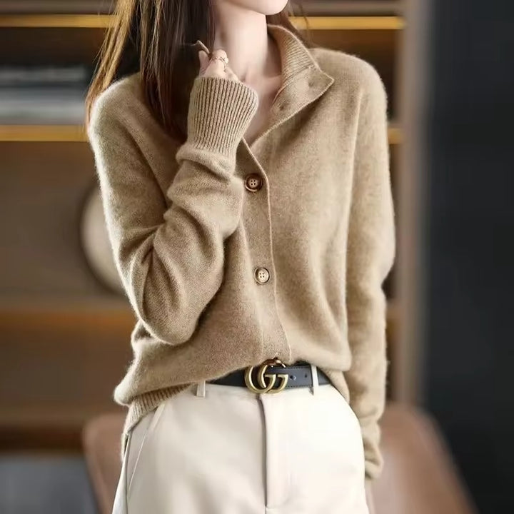 Single-breasted knit sweaters