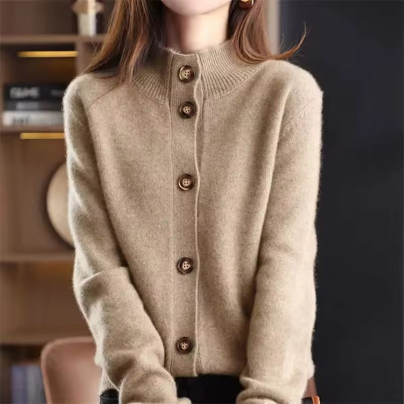 Single-breasted knit sweaters
