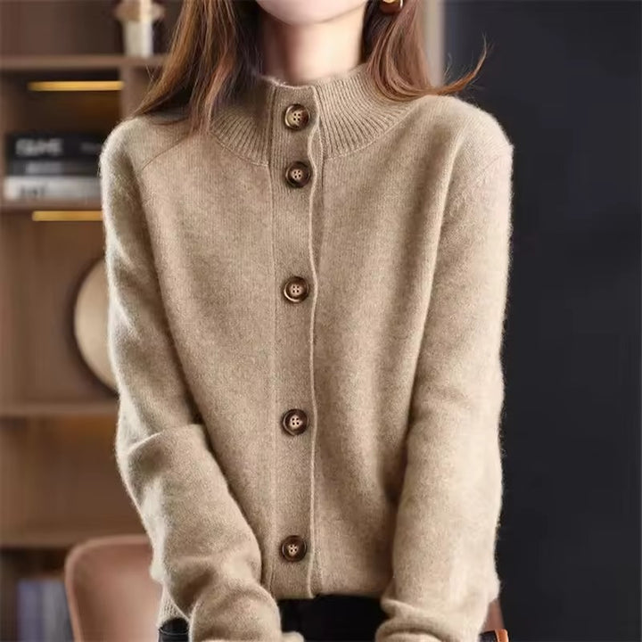 Single-breasted knit sweaters