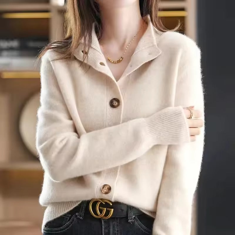 Single-breasted knit sweaters