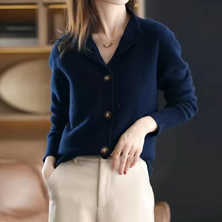 Single-breasted knit sweaters